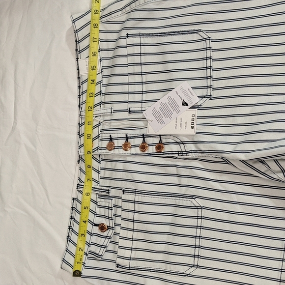 Judy Blue high waist striped shorts NWT 1XL 2XL - Picture 3 of 5